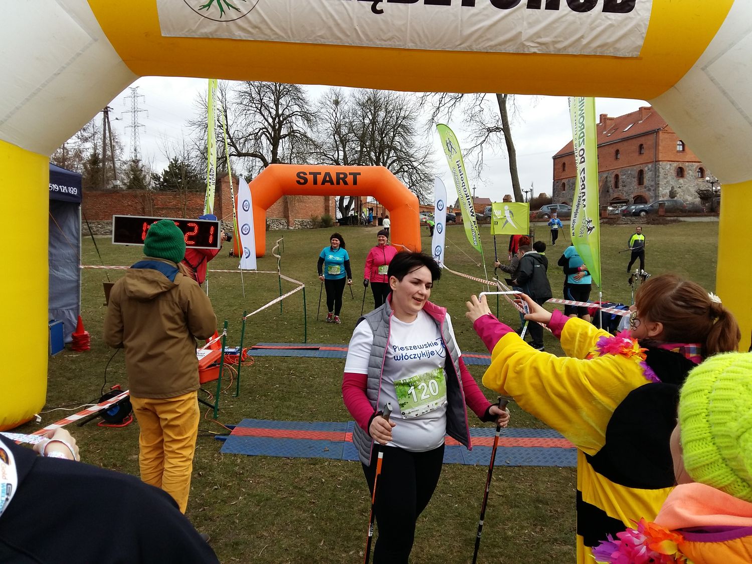 33 Pleszewskie Włóczykije nordic walking Pleszew Fitness Klub Active Fit Traugutta 30